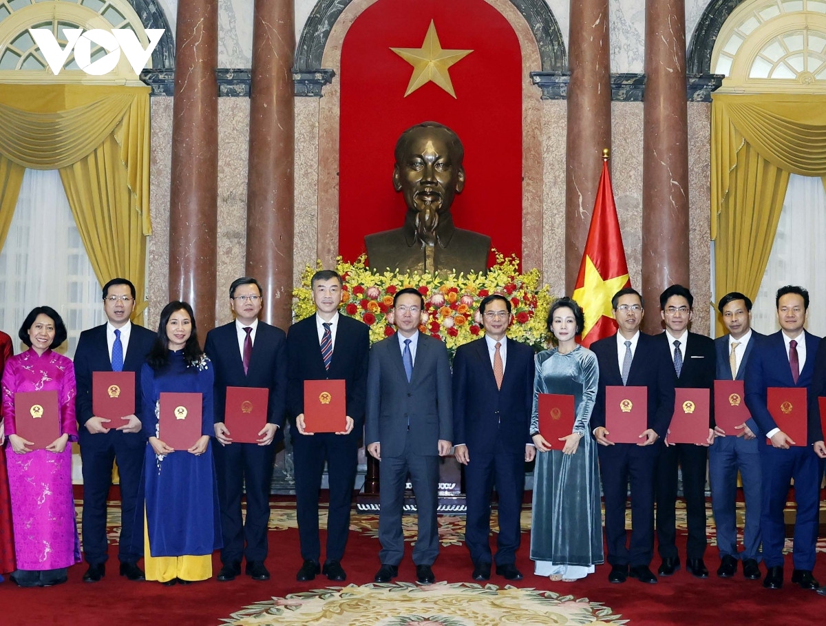 President assigns tasks to newly accredited ambassadors